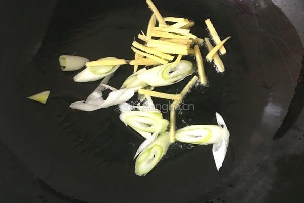 蛤蜊丝瓜汤的做法图解3
