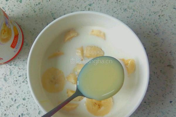 香蕉奶昔冰棒的做法图解5