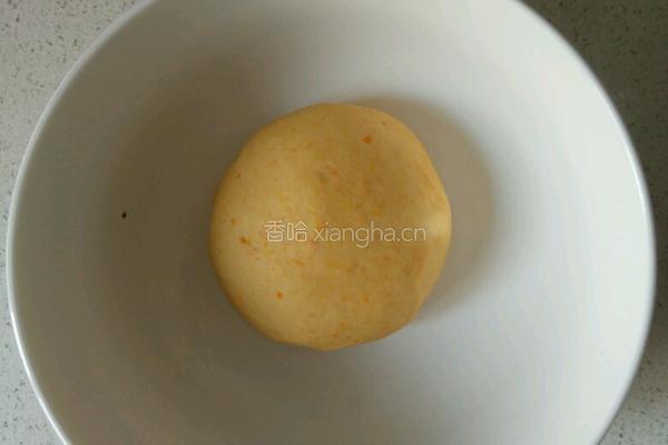 自制南瓜饺子皮的做法图解4