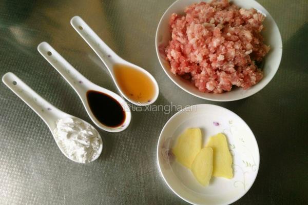 油炸小肉丸的做法图解1