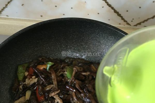 鲜榛蘑炒辣椒的做法图解20