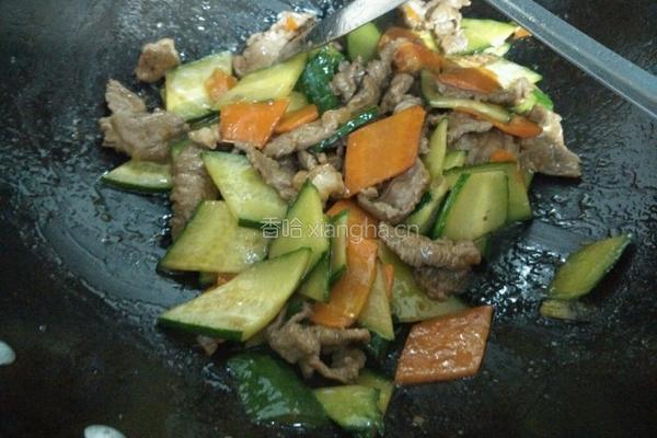 黄瓜炒牛肉的做法图解6