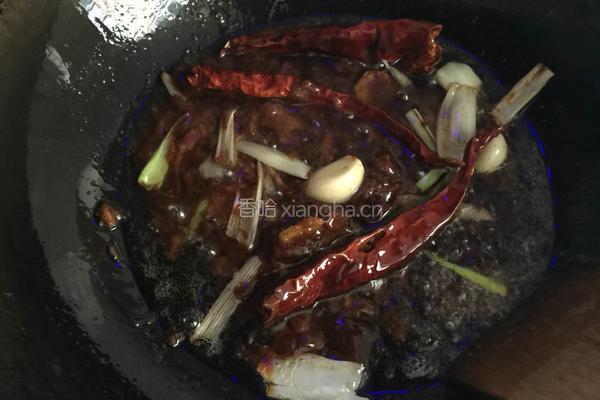 酱炖鲫鱼的做法图解4