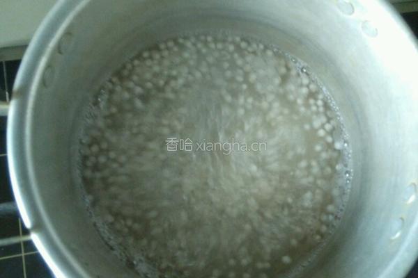 红枣银耳西米露的做法图解2