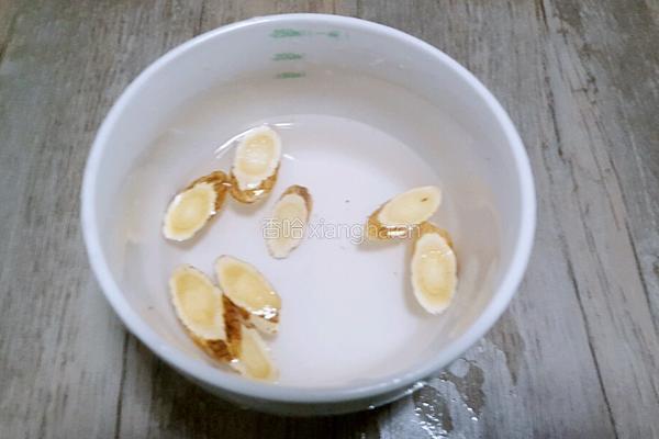 黄芪粥的做法图解2