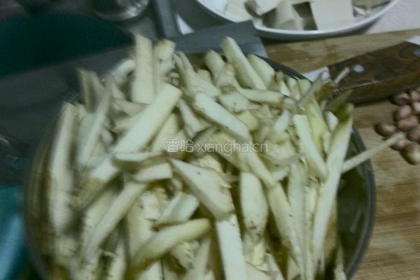 红烧茄丝的做法图解1