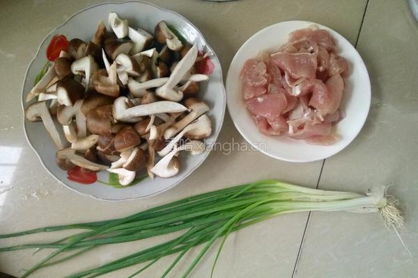 香菇炒肉片的做法图解2