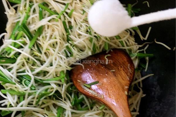 韭菜豆芽的做法图解6