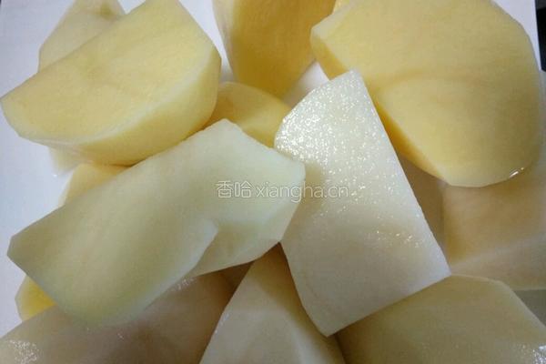 土豆鸡汤的做法图解1
