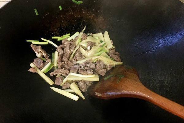 姜葱炒牛肉的做法图解8