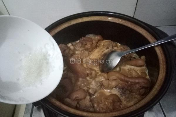 猪脚花生煲的做法图解17