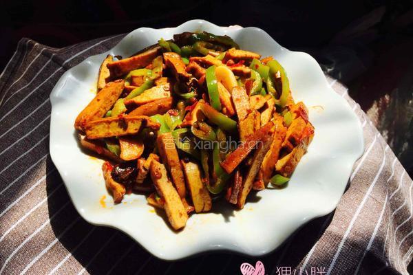 青椒炒香干的做法图解8