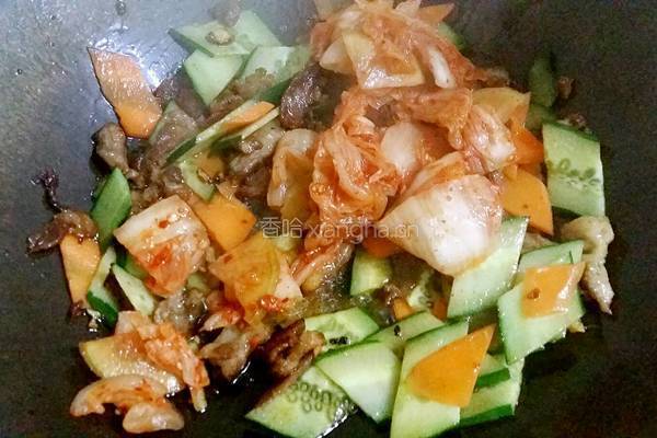 辣白菜炒肉的做法图解7