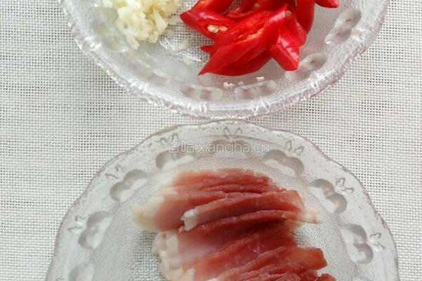 豇豆炒腊肉的做法图解3