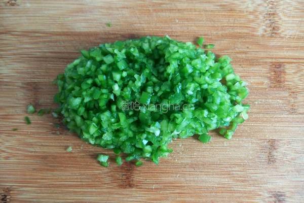 青椒猪肉馅水饺的做法图解4