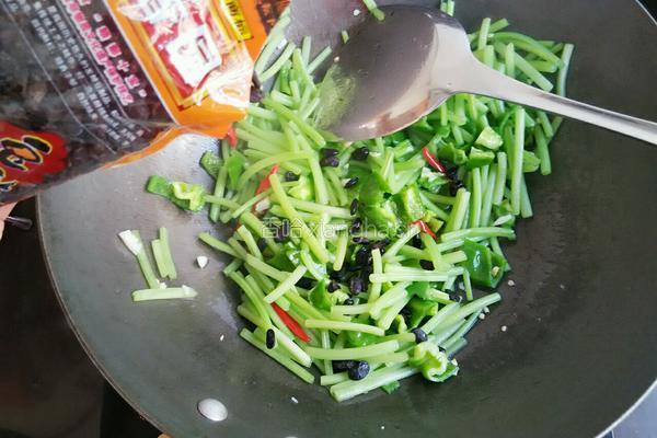 豆豉味红薯梗的做法图解4