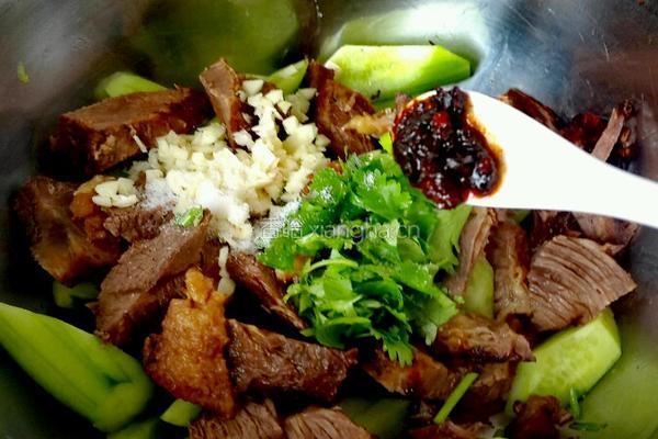 黄瓜拌牛肉的做法图解10