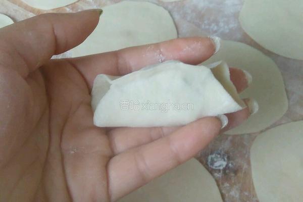 韭菜猪肉虾仁水饺的做法图解12