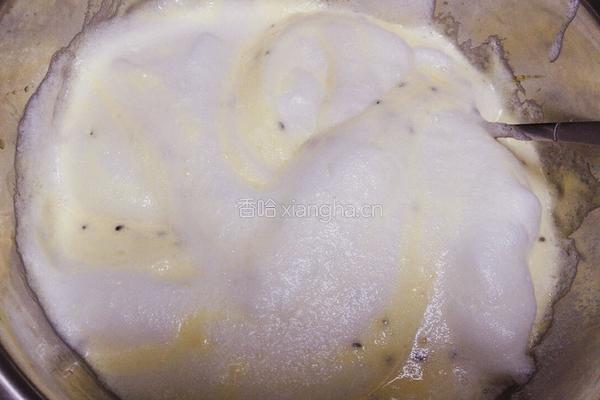 电高压锅版黑芝麻红枣蛋糕的做法图解11