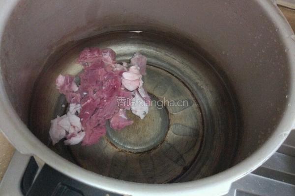 白萝卜炖牛肉的做法图解3