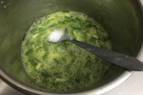 韭菜摊鸡蛋的做法图解4