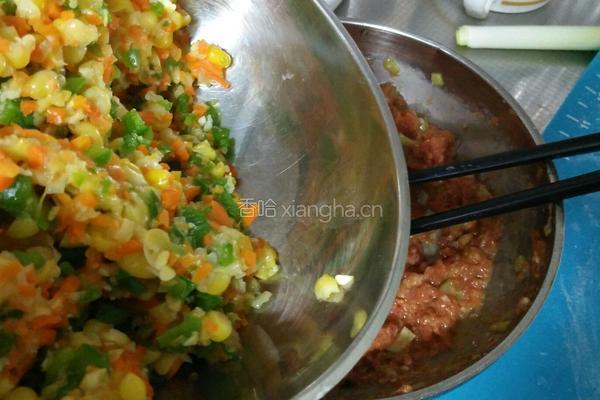 猪肉玉米饺子的做法图解10