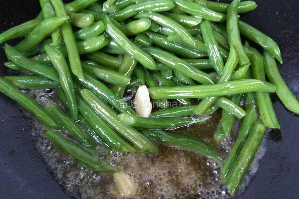四季豆炒猪肉的做法图解8