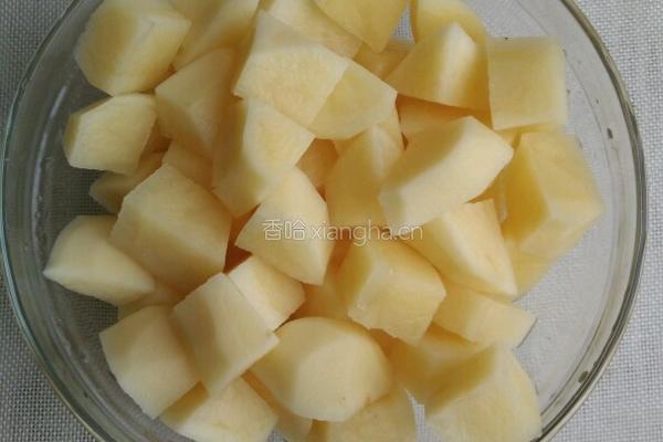 土豆肉末的做法图解1
