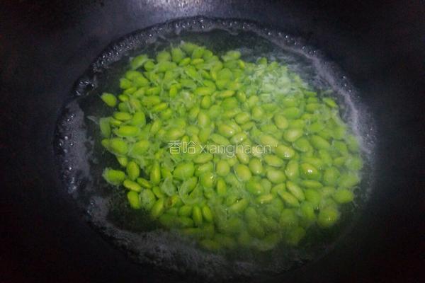 虾仁毛豆的做法图解3