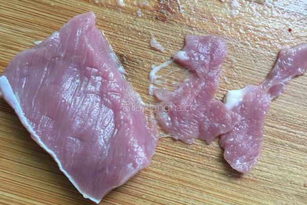 青椒小炒肉的做法图解1