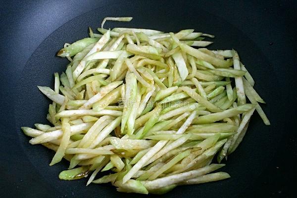 茄丝打卤面的做法图解3