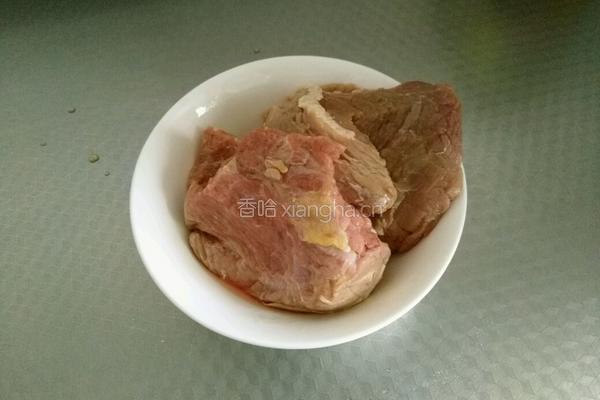 红烩牛肉的做法图解1