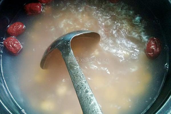 桂圆莲子粥的做法图解5