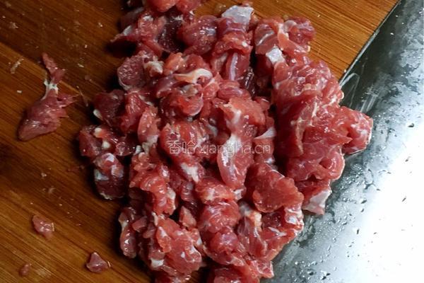 白萝卜炒牛肉的做法图解1