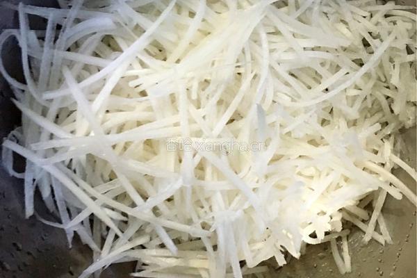 白萝卜炒牛肉的做法图解4