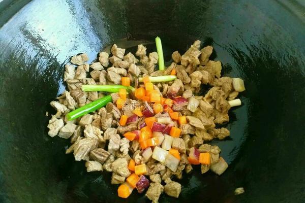 咖喱土豆牛腩的做法图解6