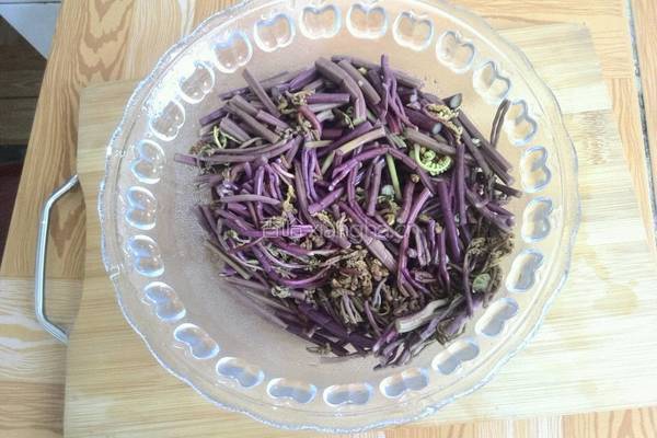蕨菜炒肉丝的做法图解5