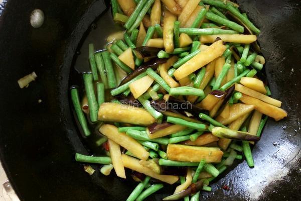 土豆茄子炖肉的做法图解12