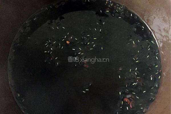 黑豆红枣鸡蛋糖水的做法图解2