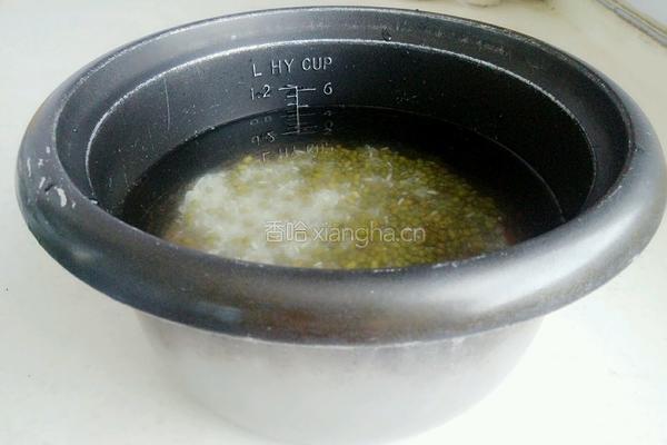 绿豆粥的做法图解3
