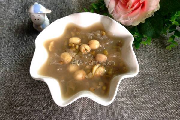 银耳莲子绿豆汤的做法图解6