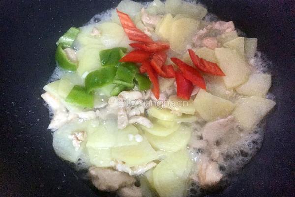 土豆片炒鸡的做法图解7