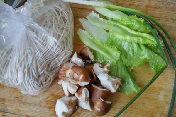 大骨汤面的做法图解3