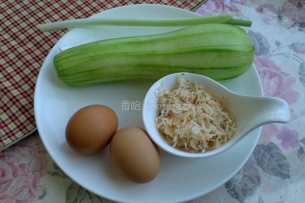 丝瓜烙的做法图解1