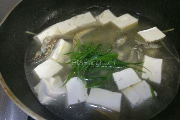 豆腐煮鱼的做法图解8