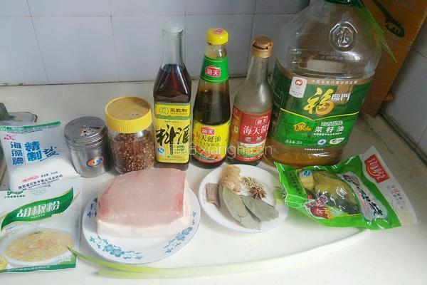 酸菜扣肉的做法图解1