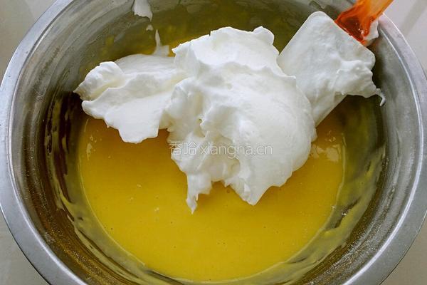 戚风奶油蛋糕卷的做法图解8