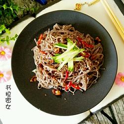 凉拌荞面的做法[图]