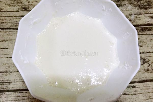冰皮红豆沙月饼的做法图解3