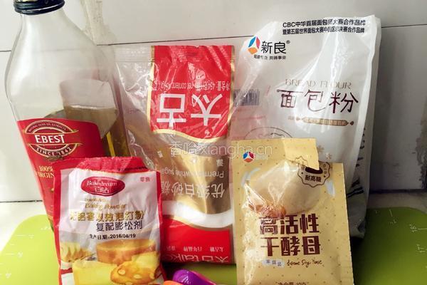 电饭锅面包的做法图解1